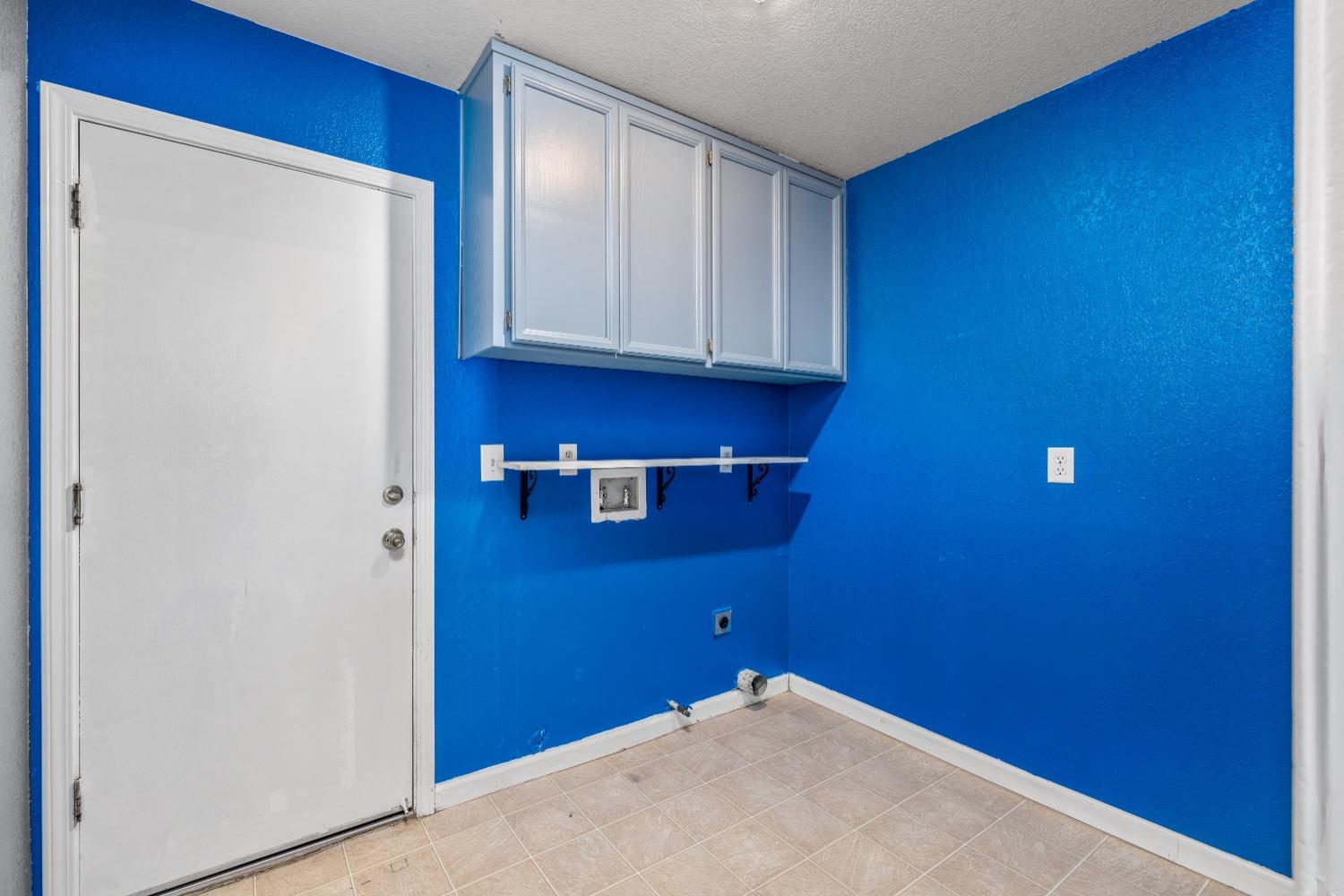 Detail Gallery Image 22 of 32 For 5761 Caribbean Cir, Stockton,  CA 95210 - 3 Beds | 2 Baths