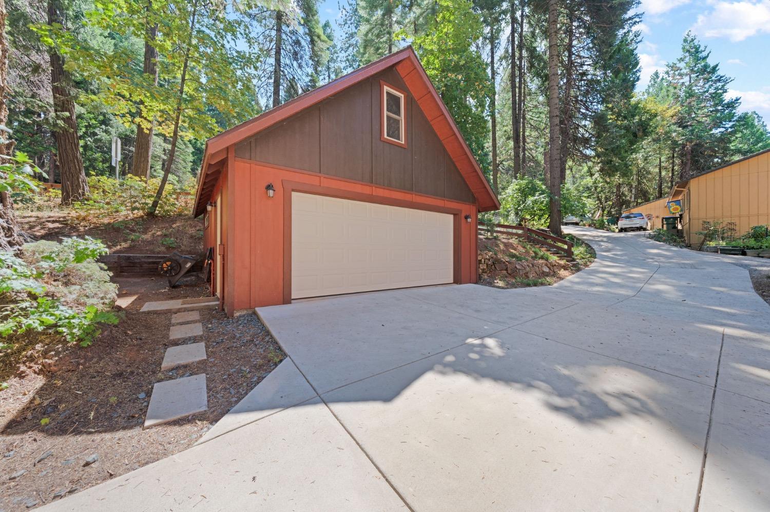 Detail Gallery Image 18 of 26 For 3070 Sly Park Rd, Pollock Pines,  CA 95726 - 3 Beds | 2 Baths