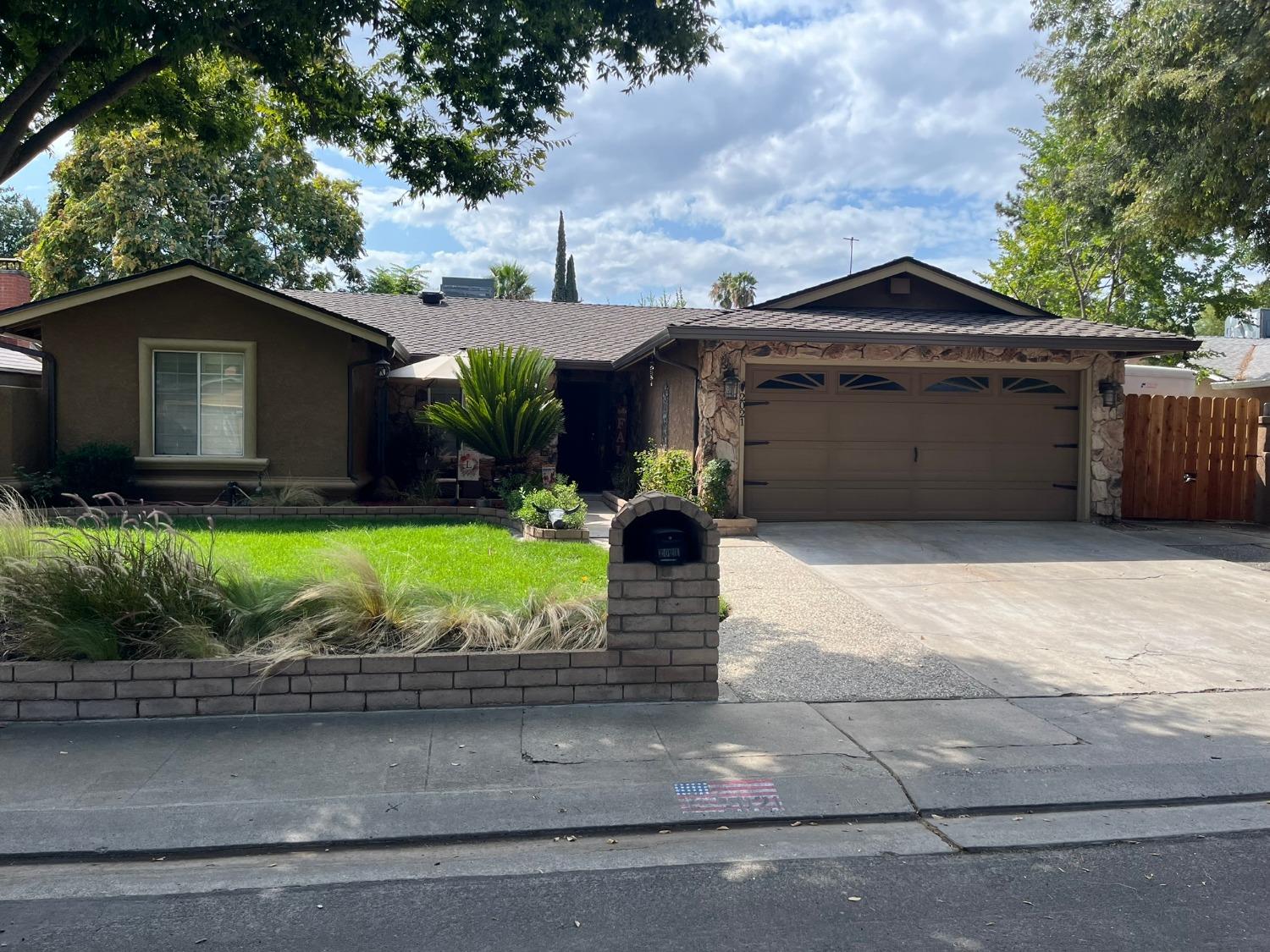 Detail Gallery Image 1 of 1 For 2021 Durango Ln, Modesto,  CA 95355 - 4 Beds | 2 Baths