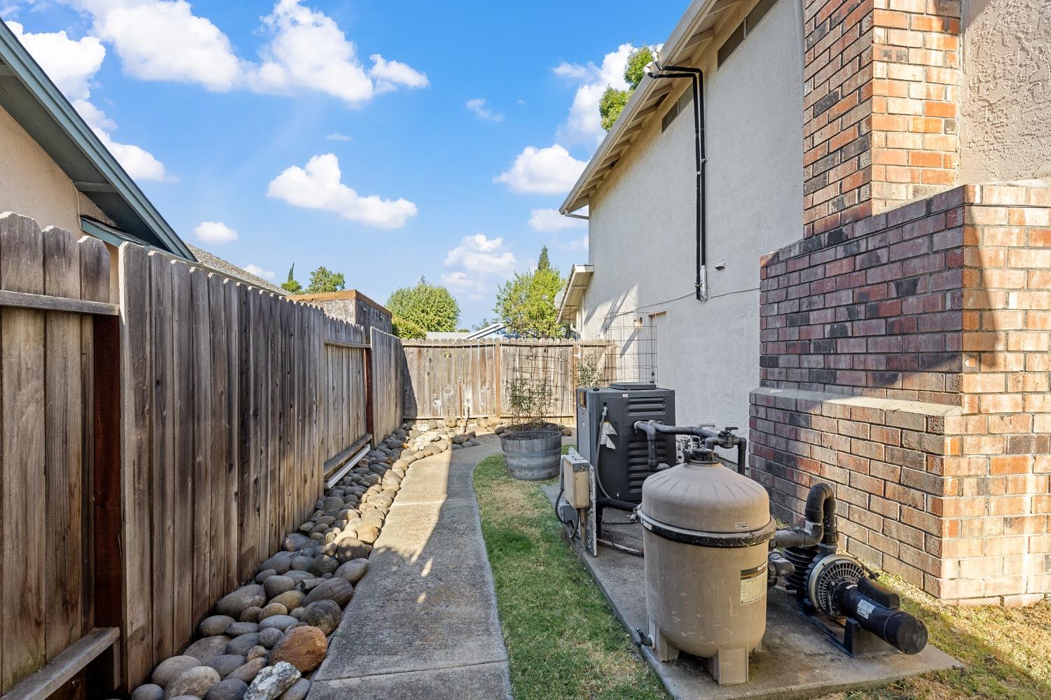 Detail Gallery Image 59 of 60 For 7532 Sadro St, Citrus Heights,  CA 95621 - 4 Beds | 2/1 Baths