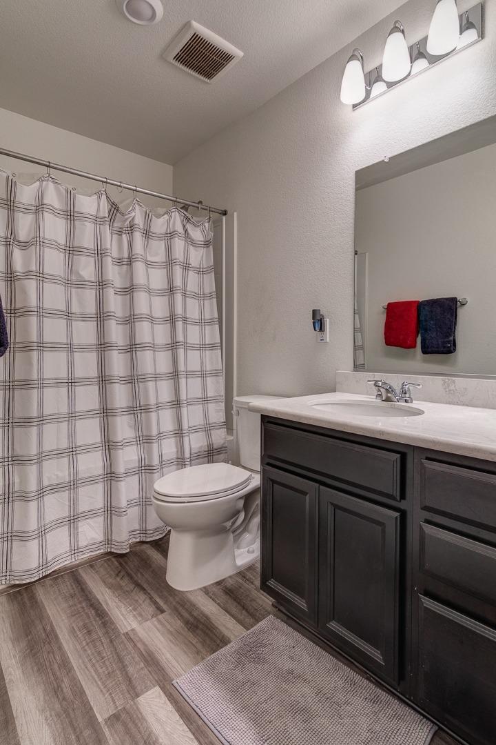 Detail Gallery Image 15 of 24 For 293 Bywell Bridge Cir, Sacramento,  CA 95823 - 3 Beds | 2/1 Baths