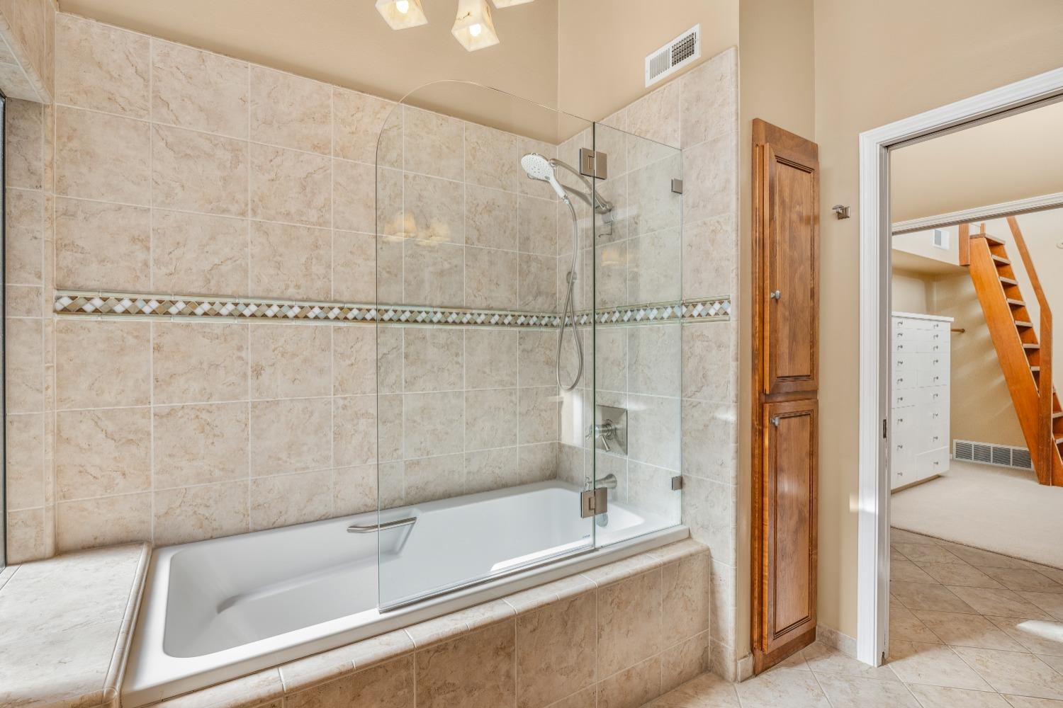 Detail Gallery Image 33 of 83 For 3424 Wycliffe Dr, Modesto,  CA 95355 - 6 Beds | 4/1 Baths