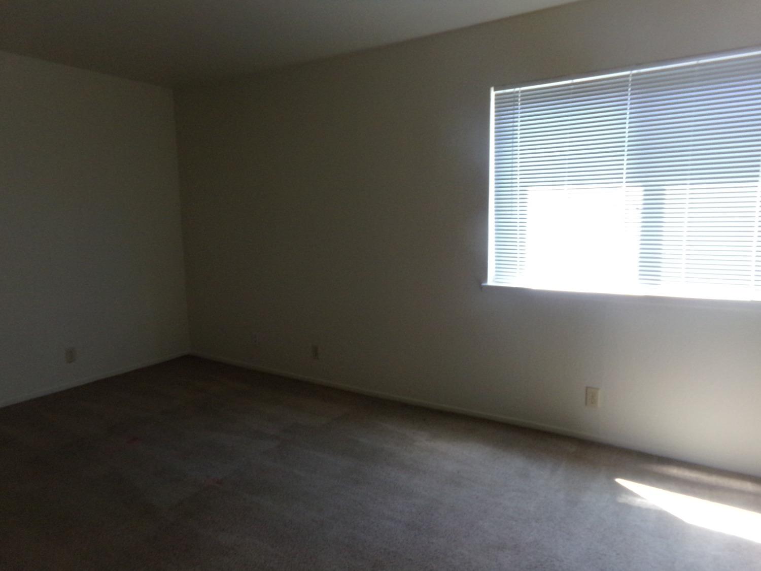 Photo #11: 224094597 Listing 