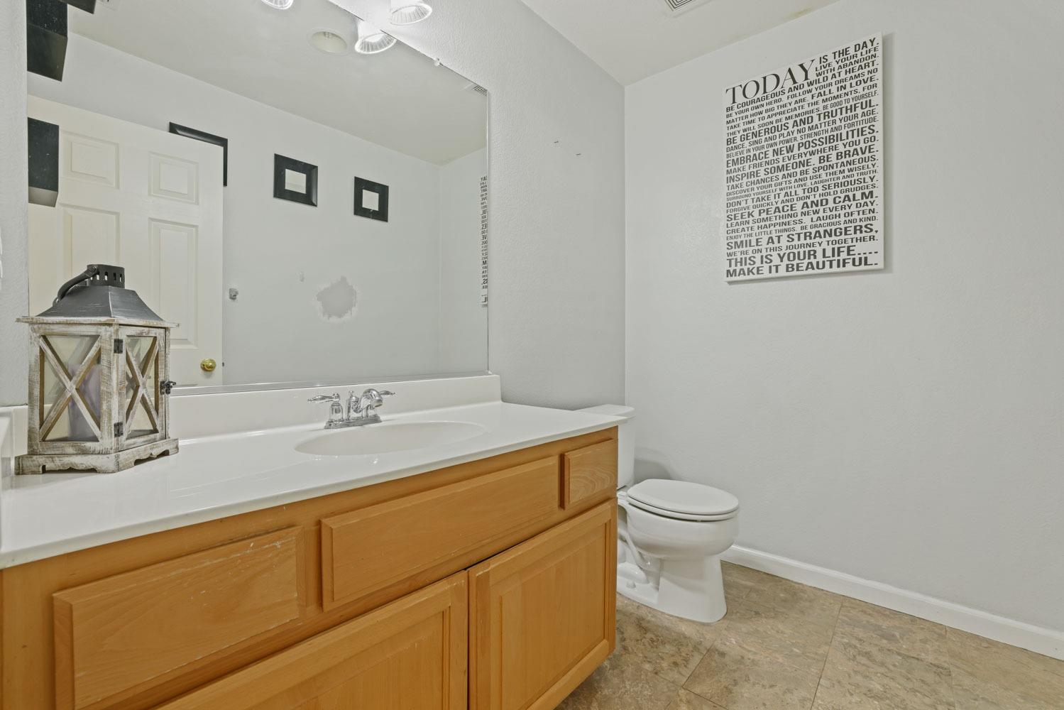 Detail Gallery Image 19 of 60 For 28272 S Zephyr Dr, Tracy,  CA 95304 - 5 Beds | 3/1 Baths