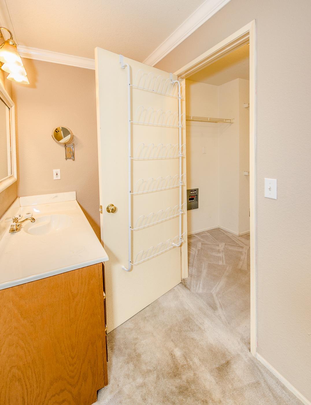 Detail Gallery Image 31 of 47 For 1703 Amador Way, Woodland,  CA 95695 - 4 Beds | 2/1 Baths