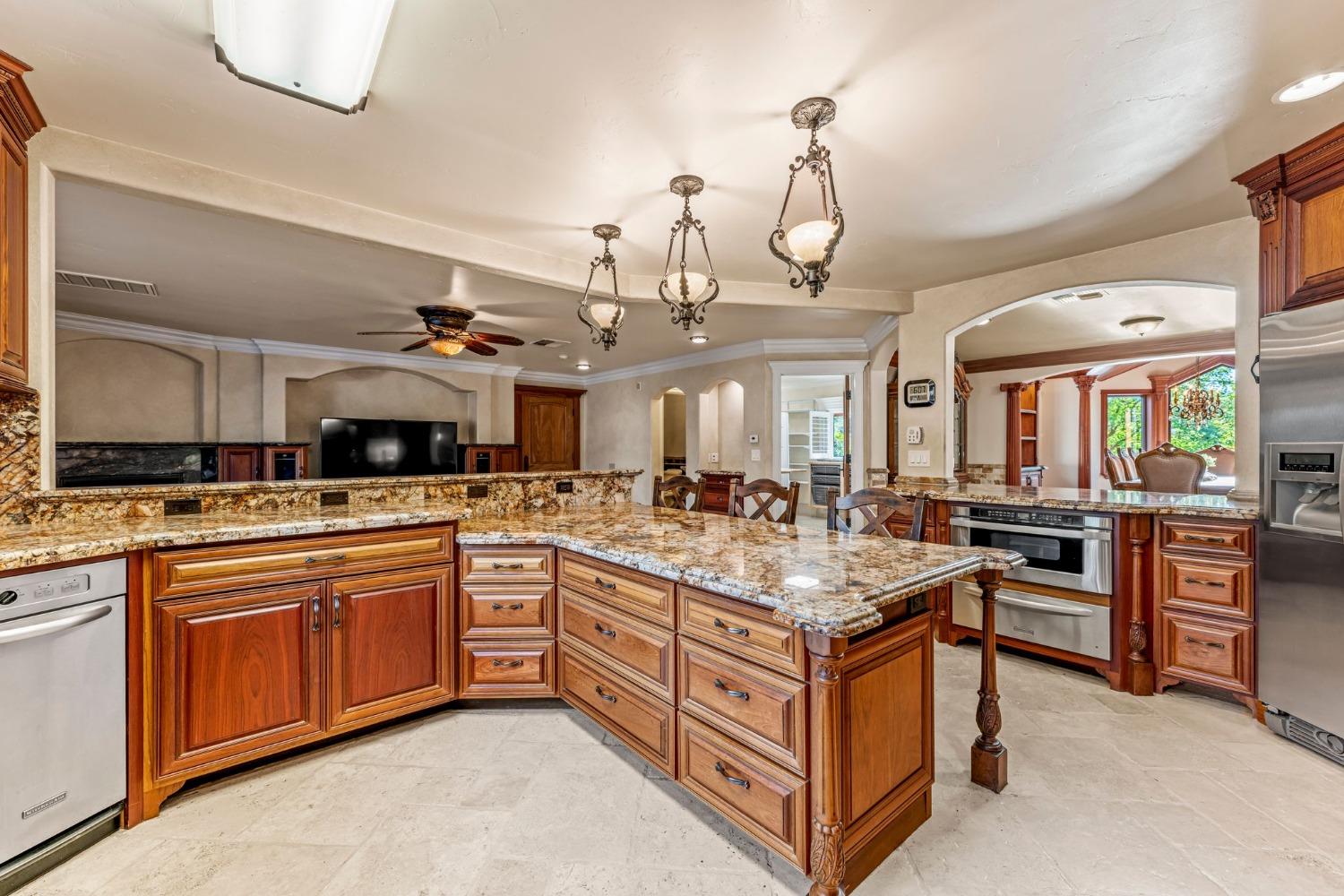 Detail Gallery Image 26 of 99 For 9965 Willey Ct, Granite Bay,  CA 95746 - 5 Beds | 4/2 Baths