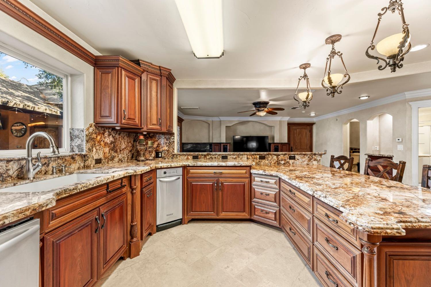 Detail Gallery Image 29 of 99 For 9965 Willey Ct, Granite Bay,  CA 95746 - 5 Beds | 4/2 Baths