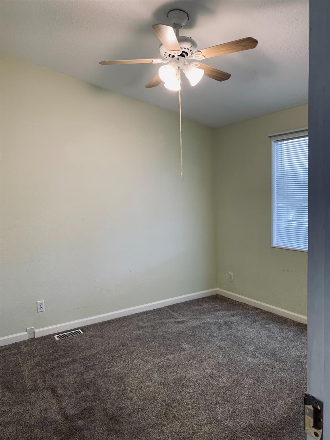 Detail Gallery Image 25 of 42 For 8181 Folsom Blvd 191, Sacramento,  CA 95826 - 3 Beds | 2 Baths