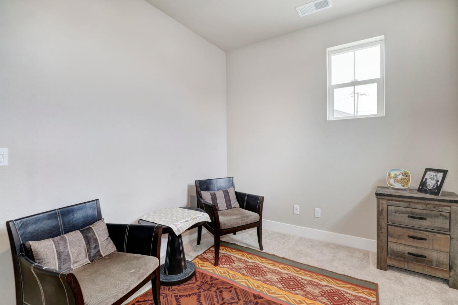 Detail Gallery Image 12 of 40 For 3204 Sher Ct, Sacramento,  CA 95820 - 3 Beds | 2/1 Baths