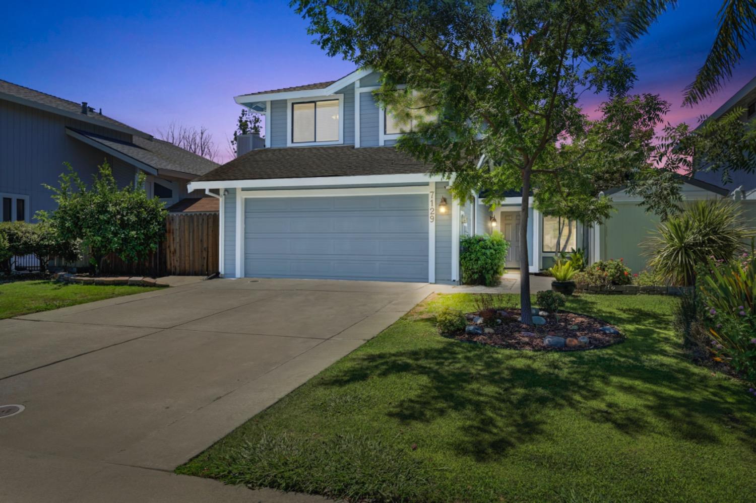 Detail Gallery Image 1 of 1 For 7129 Springmont Dr, Elk Grove,  CA 95758 - 3 Beds | 2/1 Baths