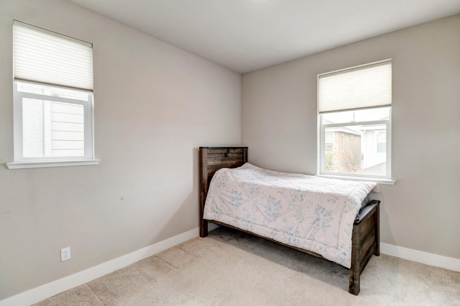 Detail Gallery Image 17 of 40 For 3204 Sher Ct, Sacramento,  CA 95820 - 3 Beds | 2/1 Baths