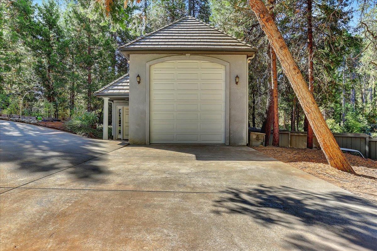 Detail Gallery Image 3 of 87 For 12877 Chatsworth, Grass Valley,  CA 95945 - 5 Beds | 4/1 Baths