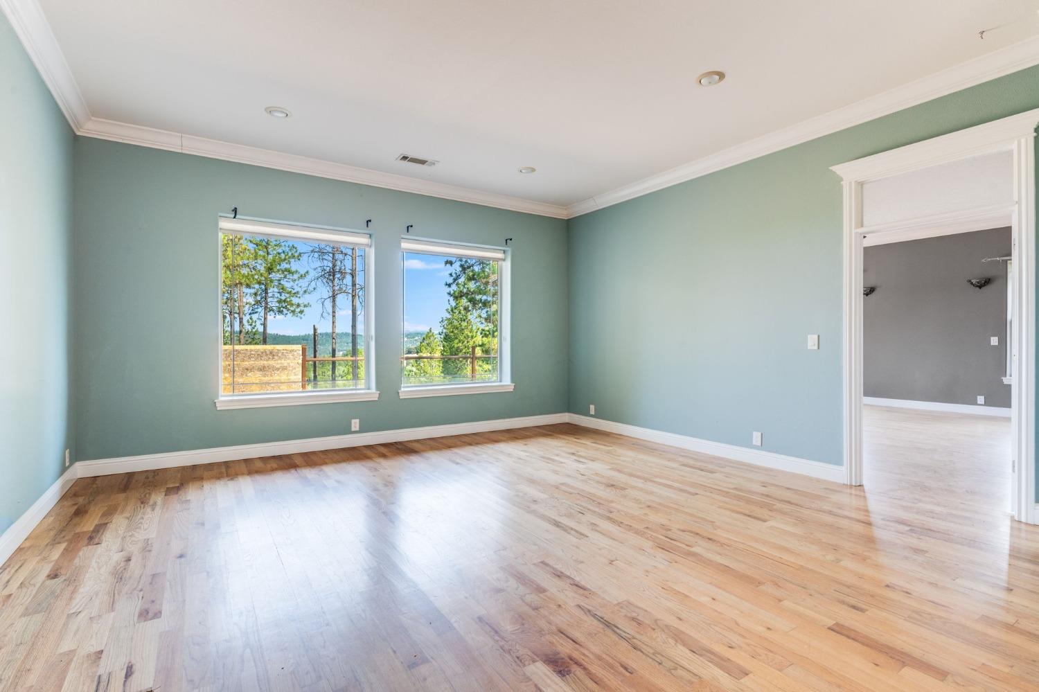 Detail Gallery Image 9 of 89 For 20197 Kingswood Ct, Grass Valley,  CA 95949 - 5 Beds | 3/1 Baths