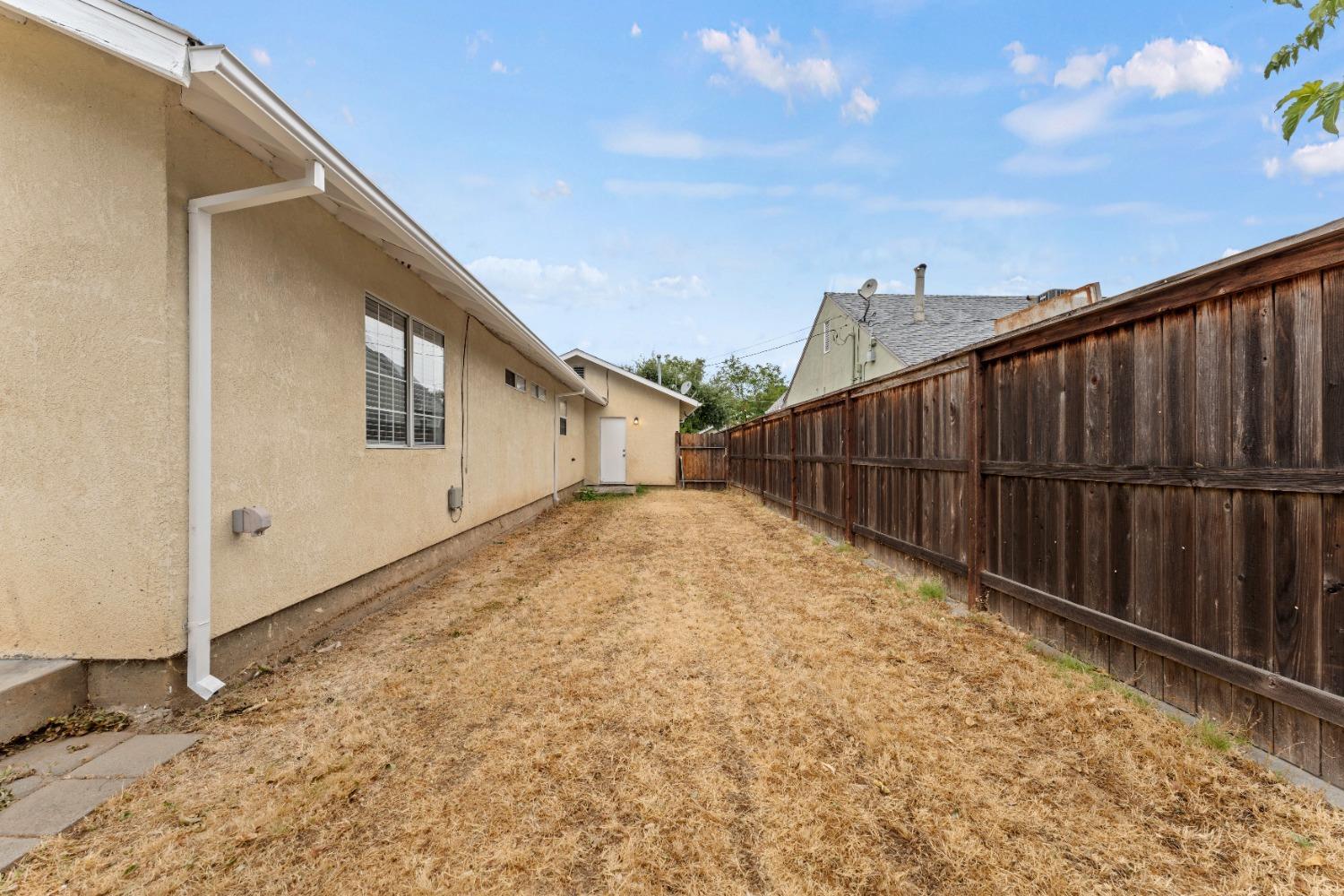 Detail Gallery Image 31 of 31 For 3535 35th St, Sacramento,  CA 95817 - 3 Beds | 2 Baths