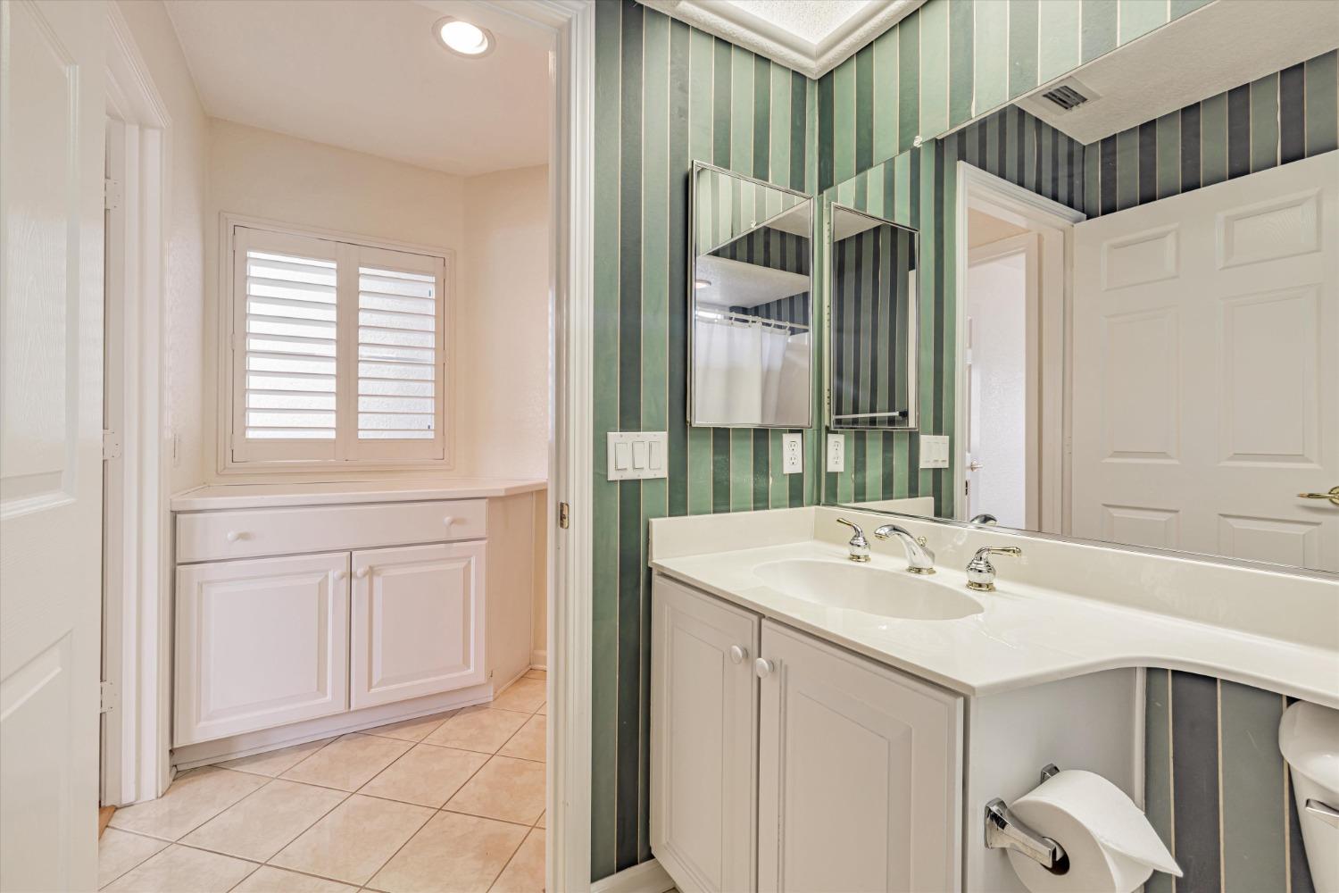 Detail Gallery Image 28 of 43 For 6392 Buckskin Ln, Roseville,  CA 95747 - 2 Beds | 2 Baths