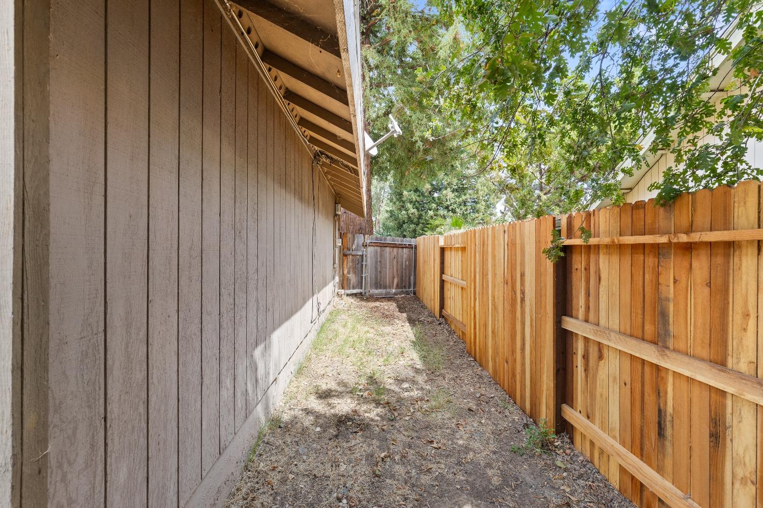 Detail Gallery Image 32 of 37 For 6121 Hilltree Ave, Citrus Heights,  CA 95621 - 4 Beds | 2/1 Baths