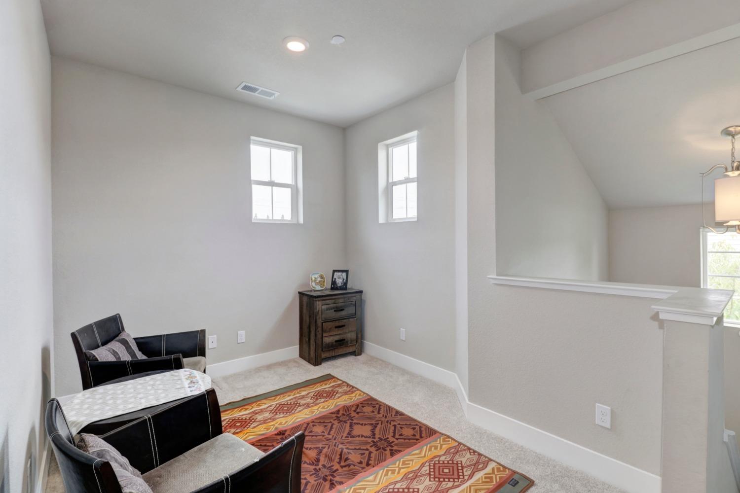 Detail Gallery Image 11 of 40 For 3204 Sher Ct, Sacramento,  CA 95820 - 3 Beds | 2/1 Baths