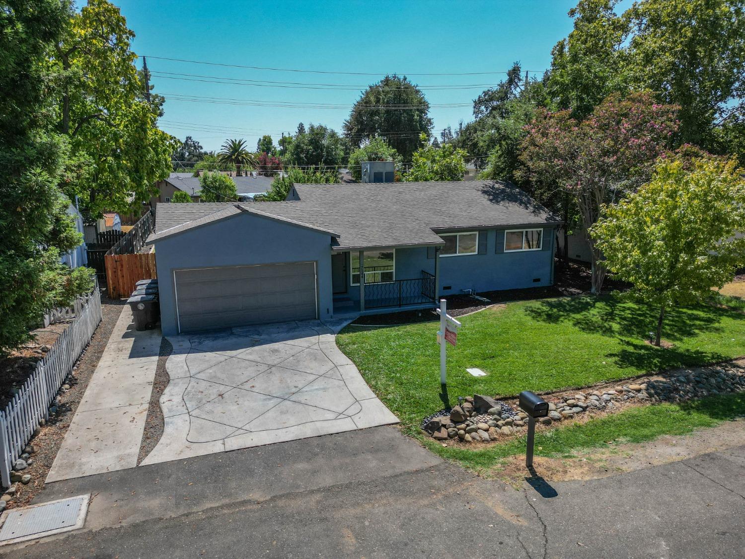 Detail Gallery Image 1 of 33 For 7544 Prince St, Citrus Heights,  CA 95610 - 3 Beds | 1 Baths