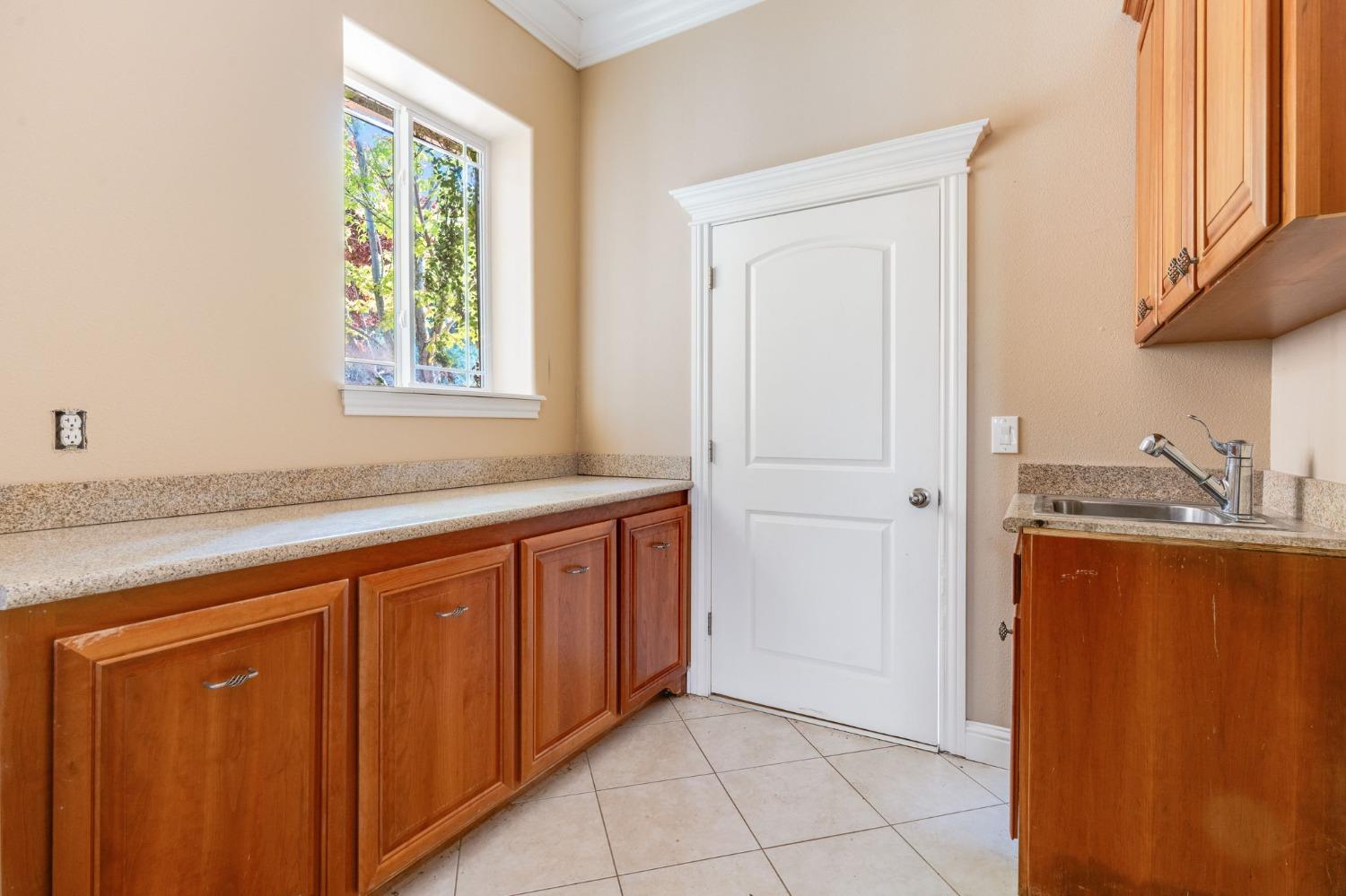 Detail Gallery Image 55 of 89 For 20197 Kingswood Ct, Grass Valley,  CA 95949 - 5 Beds | 3/1 Baths