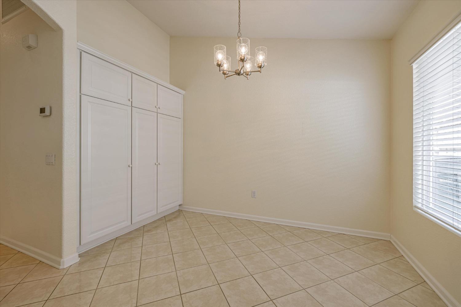 Detail Gallery Image 15 of 43 For 6392 Buckskin Ln, Roseville,  CA 95747 - 2 Beds | 2 Baths