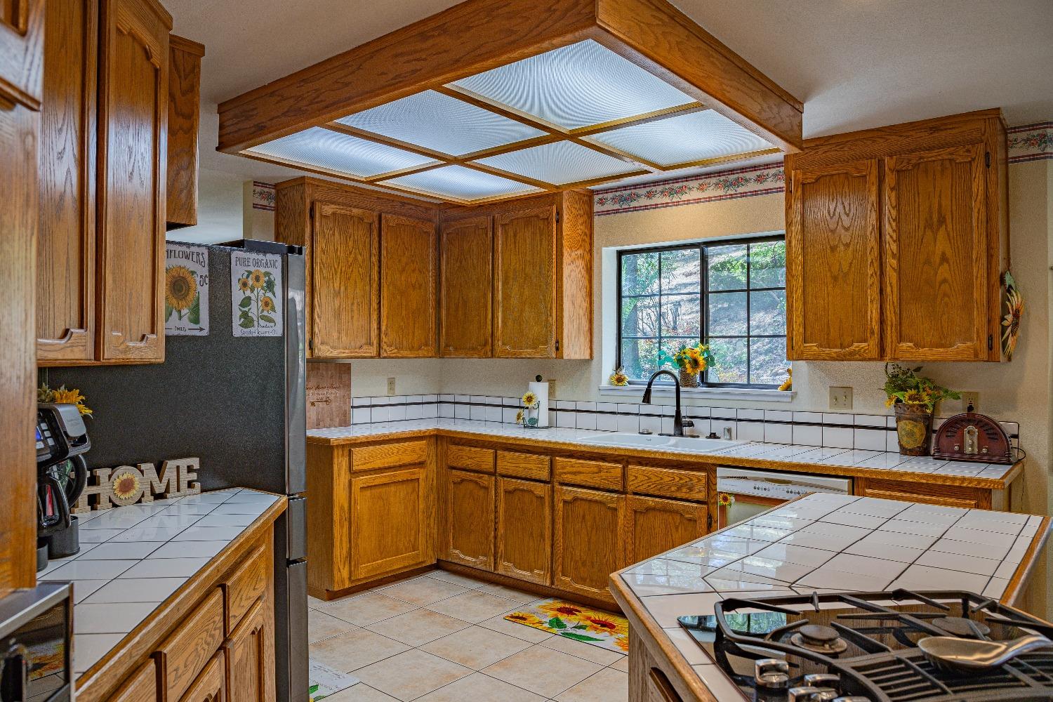 Detail Gallery Image 13 of 40 For 2 Lemon Hill Ct, Oroville,  CA 95966 - 3 Beds | 2 Baths