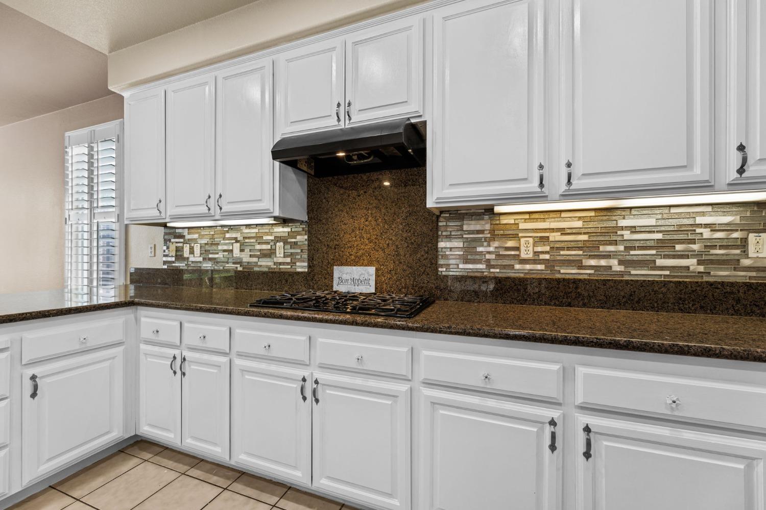 Detail Gallery Image 26 of 68 For 1072 Mullinger Ln, Lincoln,  CA 95648 - 4 Beds | 2/1 Baths