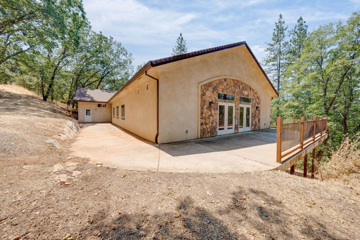 Detail Gallery Image 19 of 89 For 20197 Kingswood Ct, Grass Valley,  CA 95949 - 5 Beds | 3/1 Baths