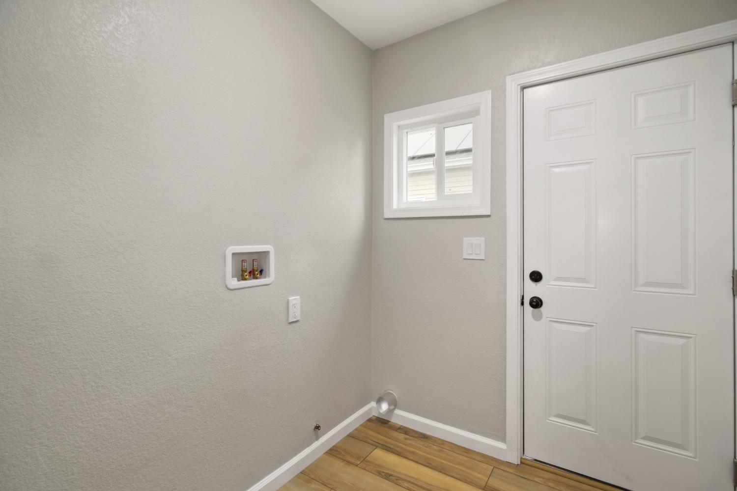 Detail Gallery Image 32 of 44 For 1404 Buena Vista Ave, Stockton,  CA 95203 - 2 Beds | 1 Baths