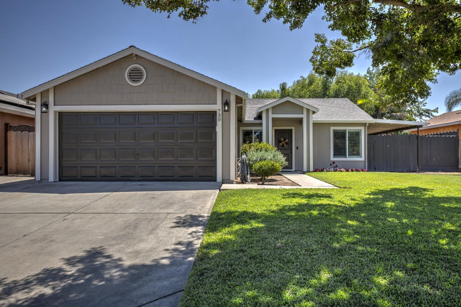 Detail Gallery Image 1 of 1 For 730 Ravenswood Dr, Livingston,  CA 95334 - 3 Beds | 2 Baths