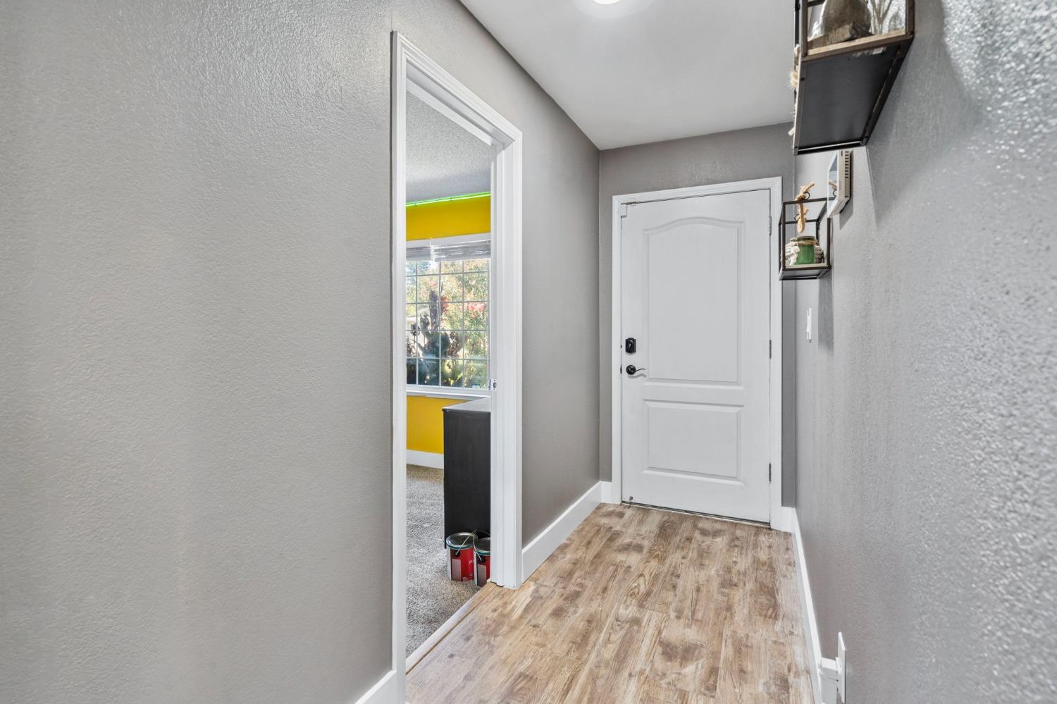 Detail Gallery Image 7 of 38 For 1614 Olivewood Ave, Manteca,  CA 95336 - 4 Beds | 2 Baths