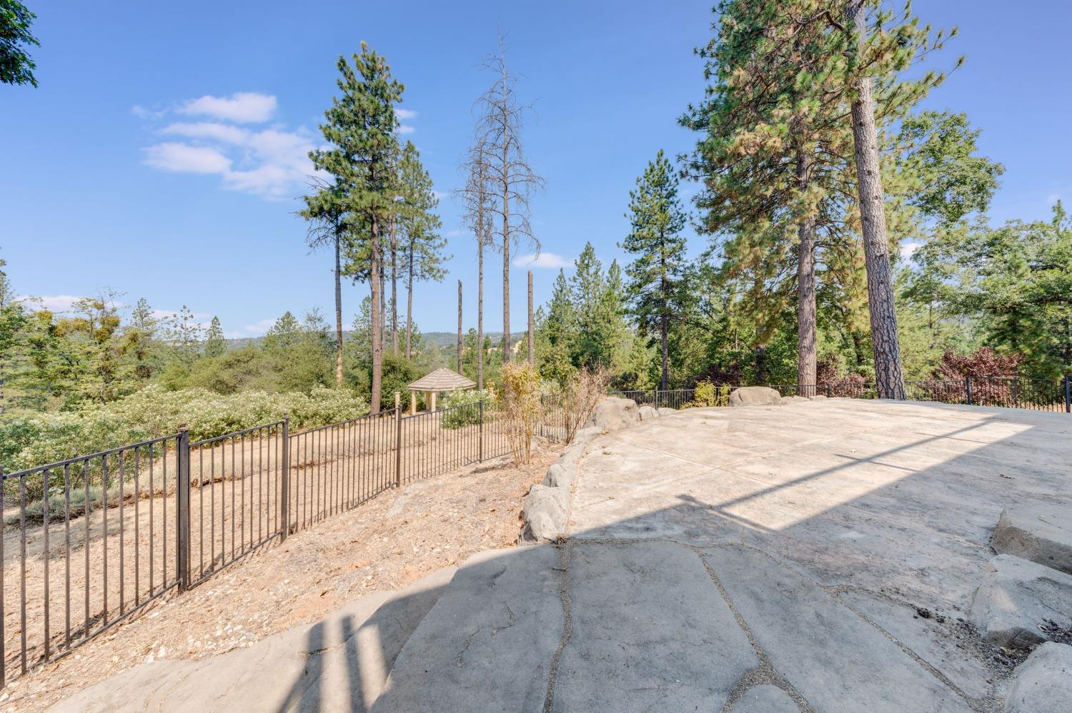 Detail Gallery Image 62 of 89 For 20197 Kingswood Ct, Grass Valley,  CA 95949 - 5 Beds | 3/1 Baths