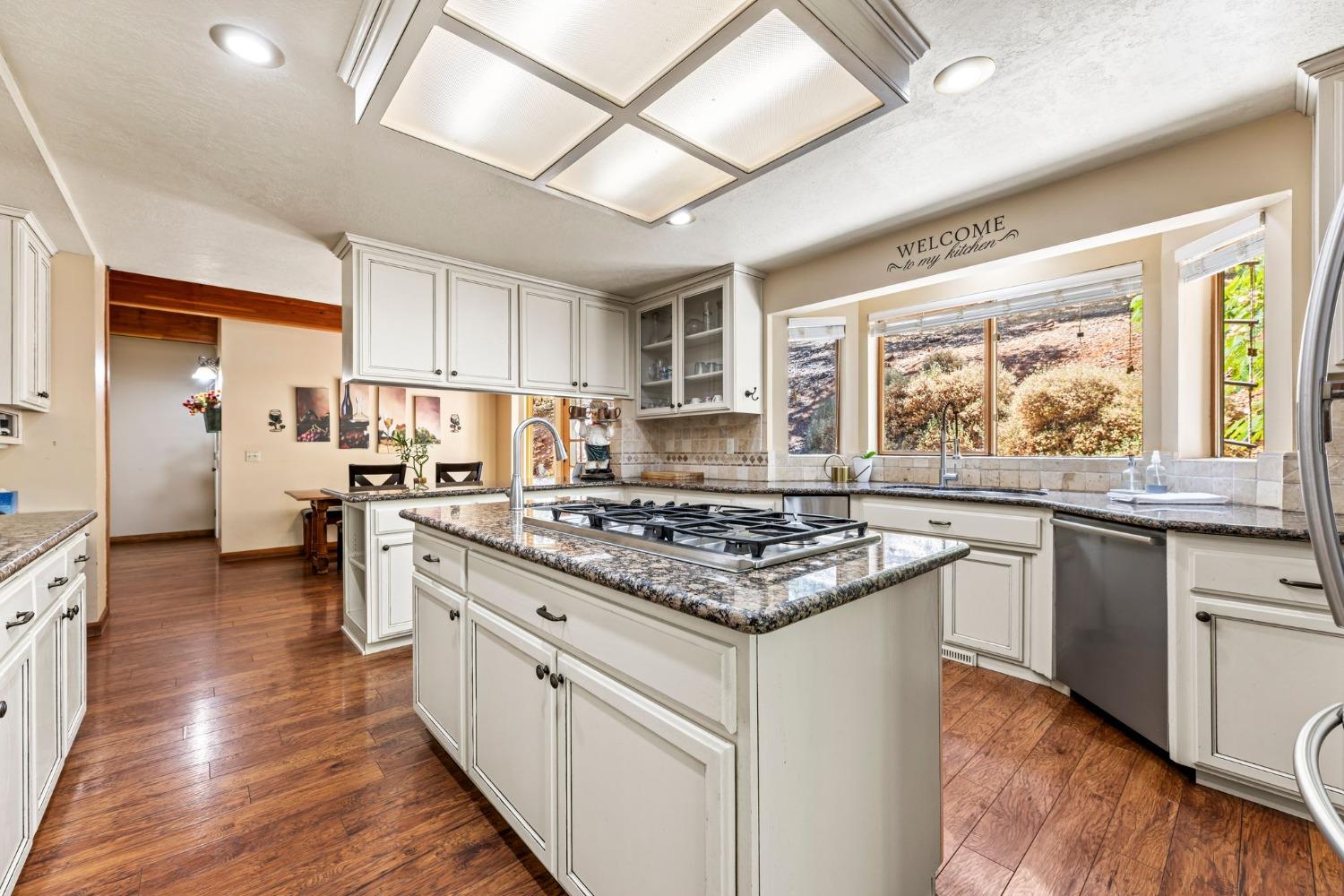 Detail Gallery Image 17 of 55 For 5105 Glory View Dr, Placerville,  CA 95667 - 4 Beds | 2/2 Baths