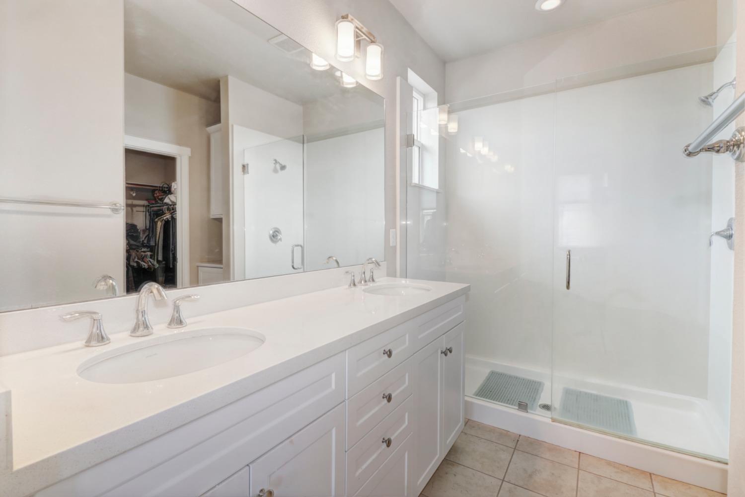 Detail Gallery Image 15 of 40 For 3204 Sher Ct, Sacramento,  CA 95820 - 3 Beds | 2/1 Baths