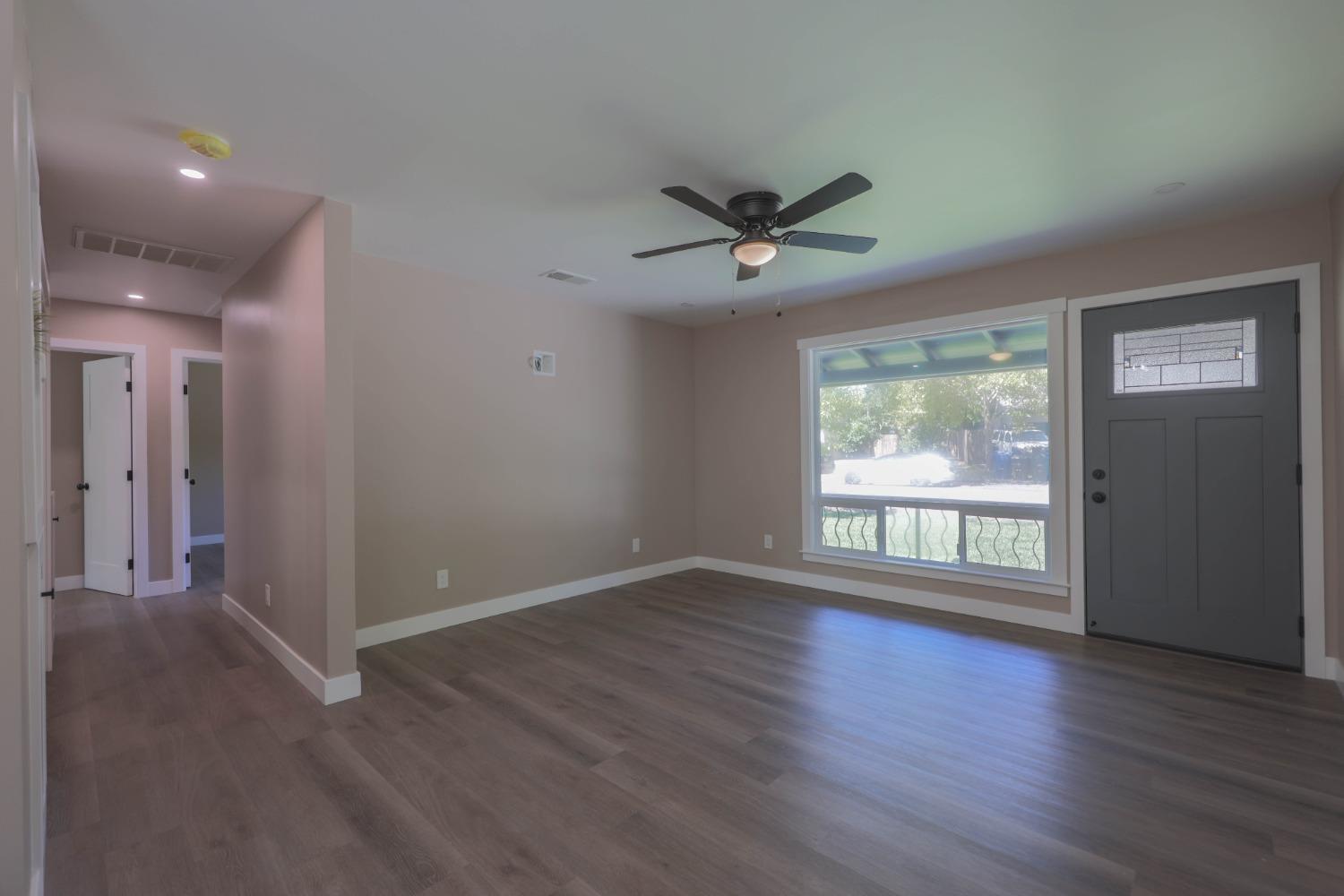 Detail Gallery Image 4 of 33 For 7544 Prince St, Citrus Heights,  CA 95610 - 3 Beds | 1 Baths