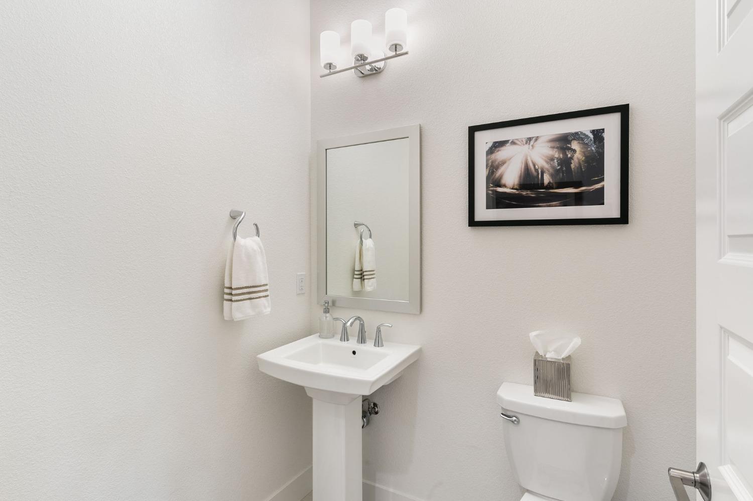 Detail Gallery Image 44 of 52 For 1025 Zodiac Ln #1025,  Roseville,  CA 95747 - 3 Beds | 2/1 Baths