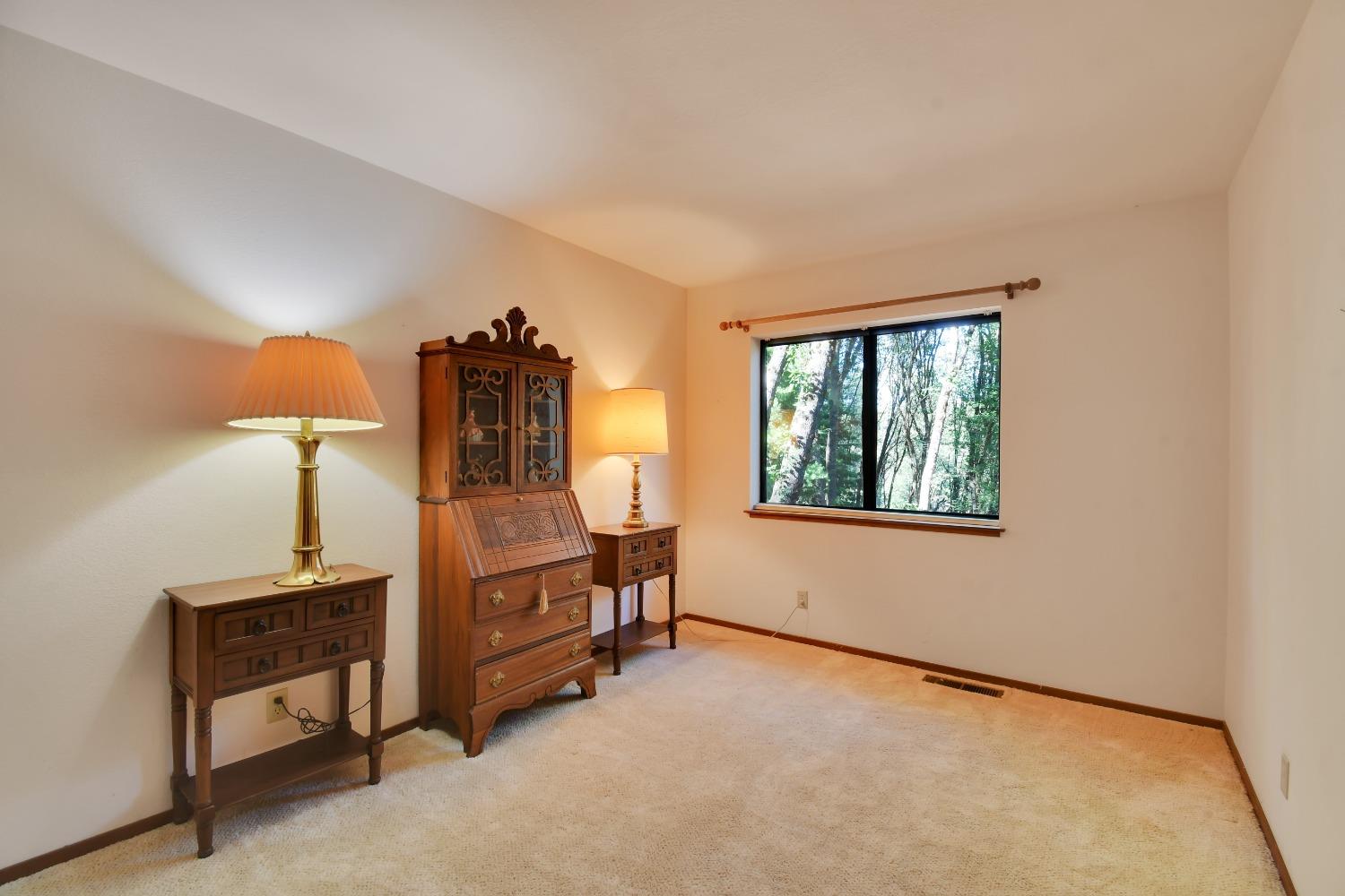 Detail Gallery Image 17 of 48 For 14119 Thoroughbred Loop, Grass Valley,  CA 95949 - 3 Beds | 2 Baths