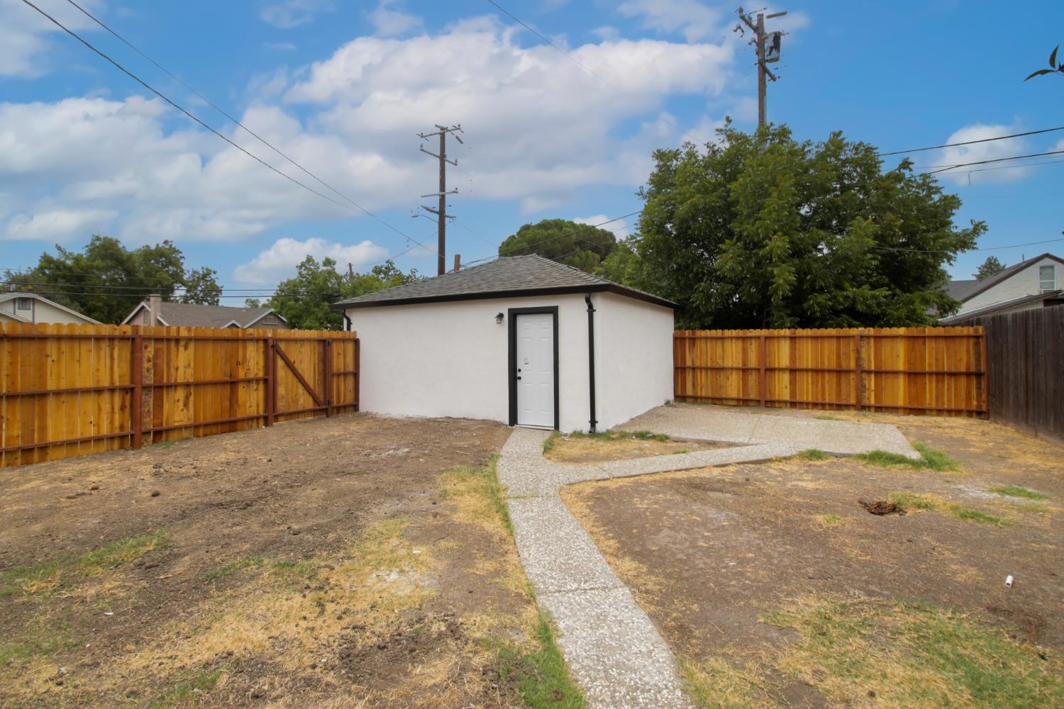 Detail Gallery Image 42 of 44 For 1404 Buena Vista Ave, Stockton,  CA 95203 - 2 Beds | 1 Baths