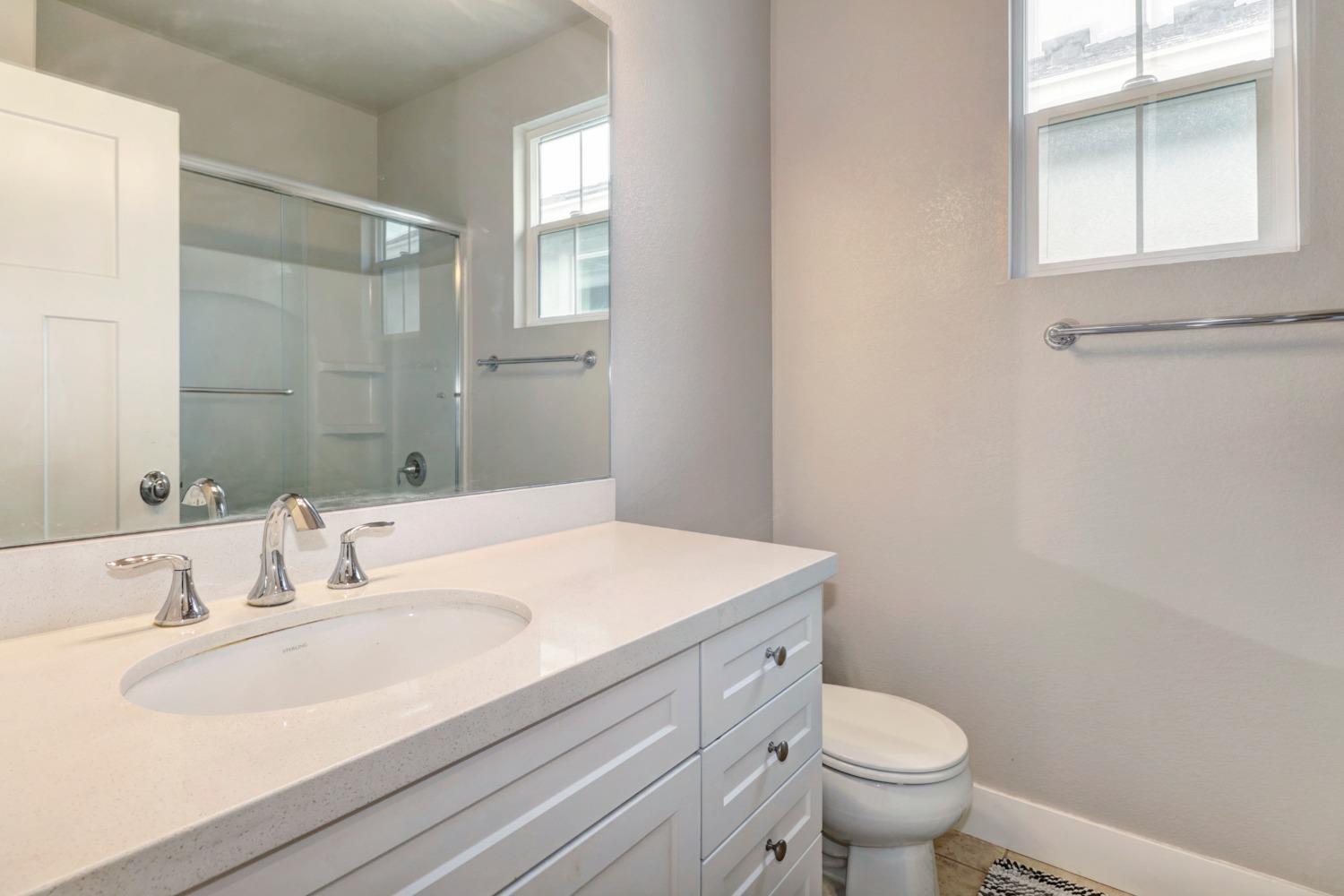 Detail Gallery Image 19 of 40 For 3204 Sher Ct, Sacramento,  CA 95820 - 3 Beds | 2/1 Baths