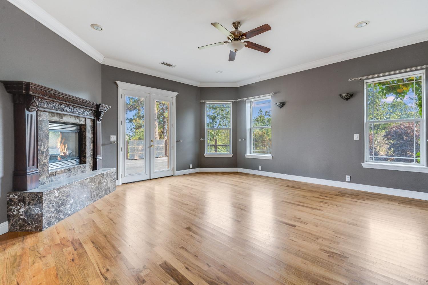 Detail Gallery Image 11 of 89 For 20197 Kingswood Ct, Grass Valley,  CA 95949 - 5 Beds | 3/1 Baths