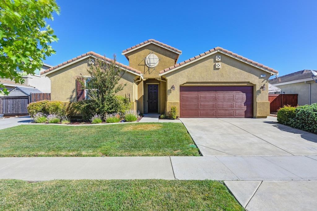 Detail Gallery Image 1 of 1 For 1888 Lucca Ln, Lincoln,  CA 95648 - 3 Beds | 2 Baths