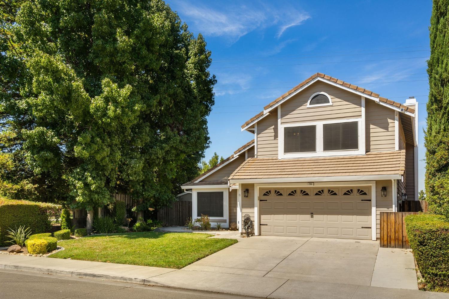 Detail Gallery Image 2 of 34 For 235 San Simeon Way, Tracy,  CA 95376 - 4 Beds | 2/1 Baths