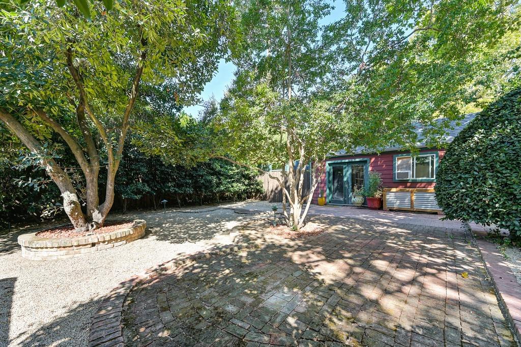 24Th Street, Sacramento, CA, 95818-3949