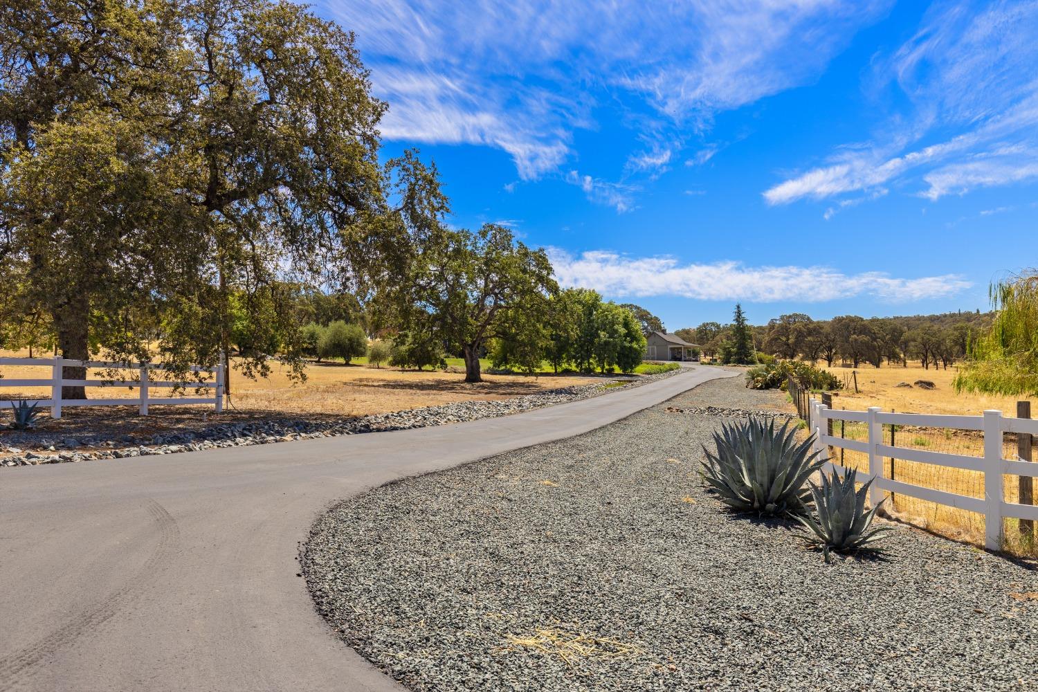 Detail Gallery Image 26 of 60 For 9771 E Stern Ln, Browns Valley,  CA 95918 - 3 Beds | 2/1 Baths