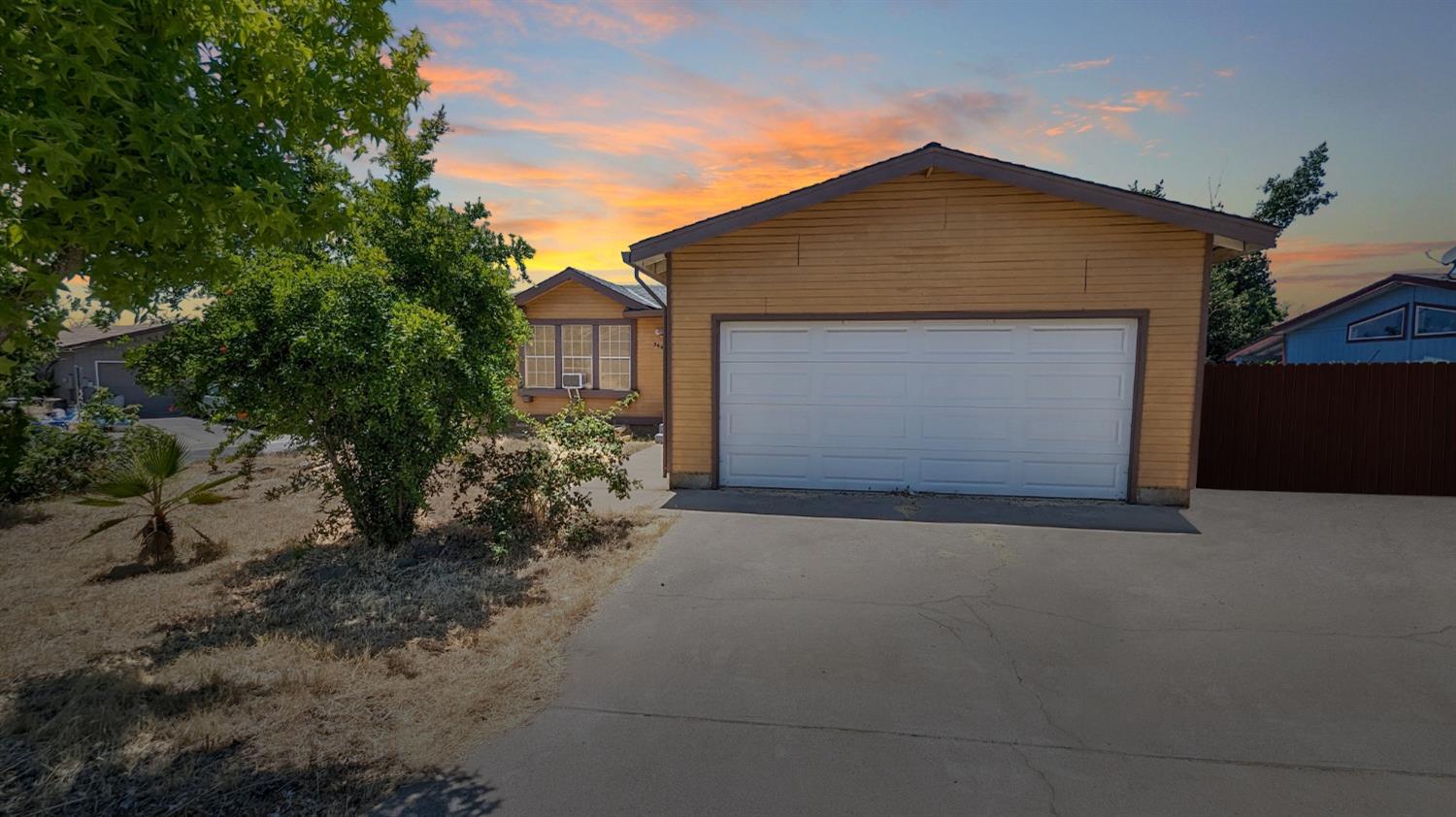 Detail Gallery Image 2 of 42 For 364 Deer Field Cir, Copperopolis,  CA 95228 - 3 Beds | 2 Baths