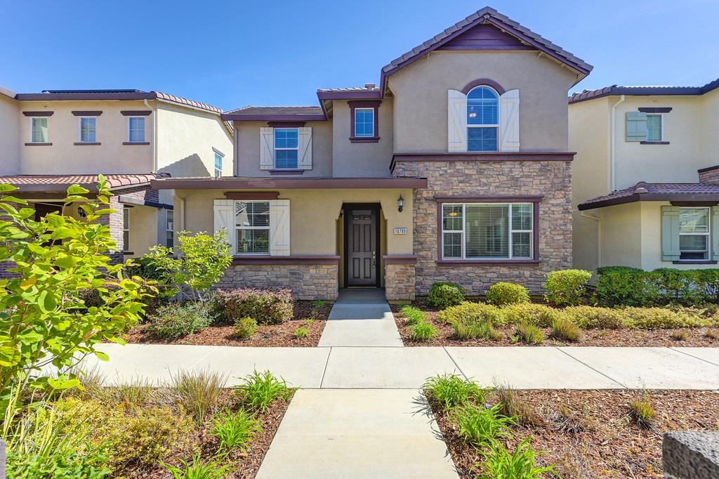 Detail Gallery Image 1 of 41 For 10789 Portico Circle, Rancho Cordova,  CA 95670 - 3 Beds | 2/1 Baths