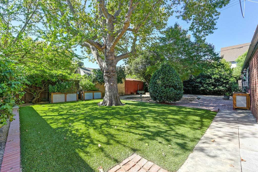 24Th Street, Sacramento, CA, 95818-3949
