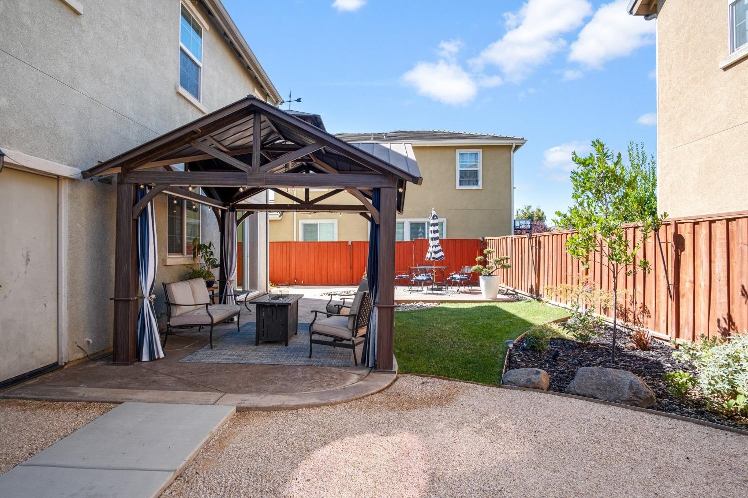 Detail Gallery Image 32 of 38 For 17121 Pacific Oak Ln, Lathrop,  CA 95330 - 3 Beds | 2/1 Baths