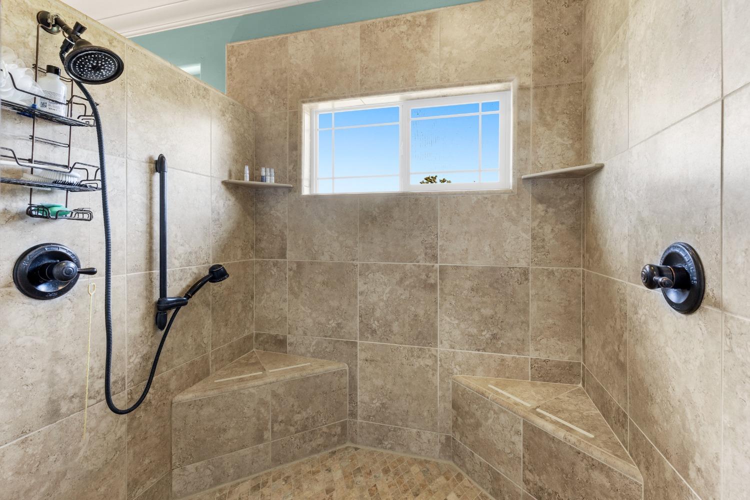 Detail Gallery Image 22 of 60 For 9771 E Stern Ln, Browns Valley,  CA 95918 - 3 Beds | 2/1 Baths