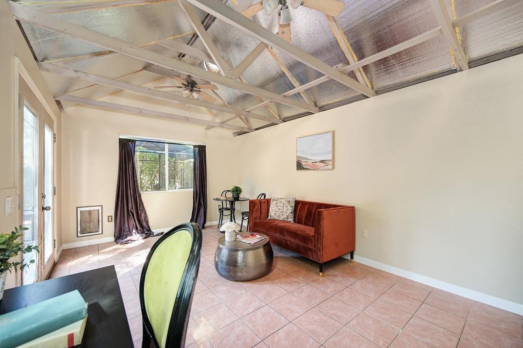 24Th Street, Sacramento, CA, 95818-3949