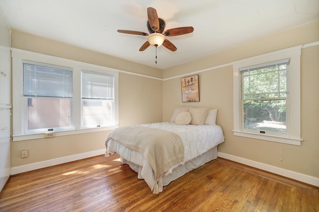 24Th Street, Sacramento, CA, 95818-3949